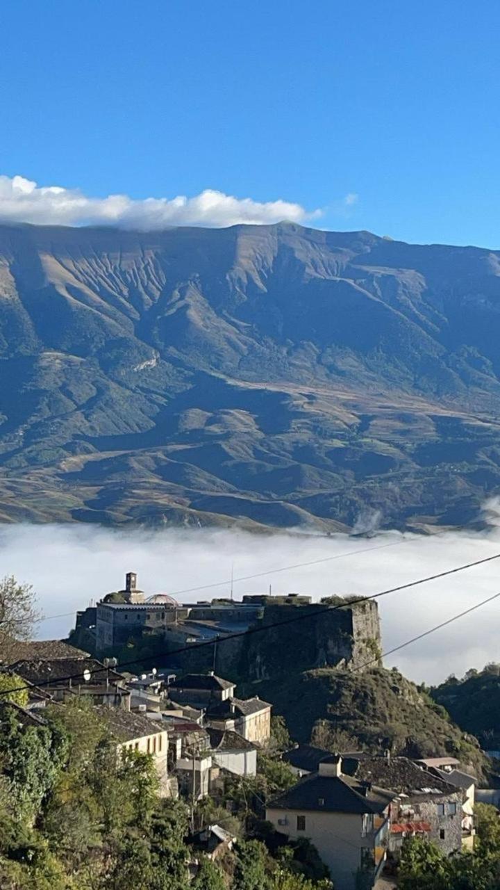 Guest House Lengo Gjirokaster Bagian luar foto